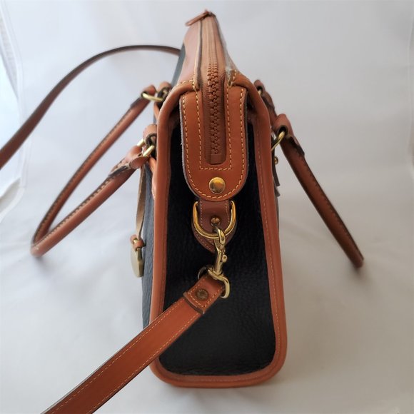 DOONEY & BOURKE All Weather Leather Black and Brown Shoulder Bag - Picture 4 of 16